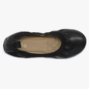 Ollio Black Ballet Flats. Sz 7 New with box